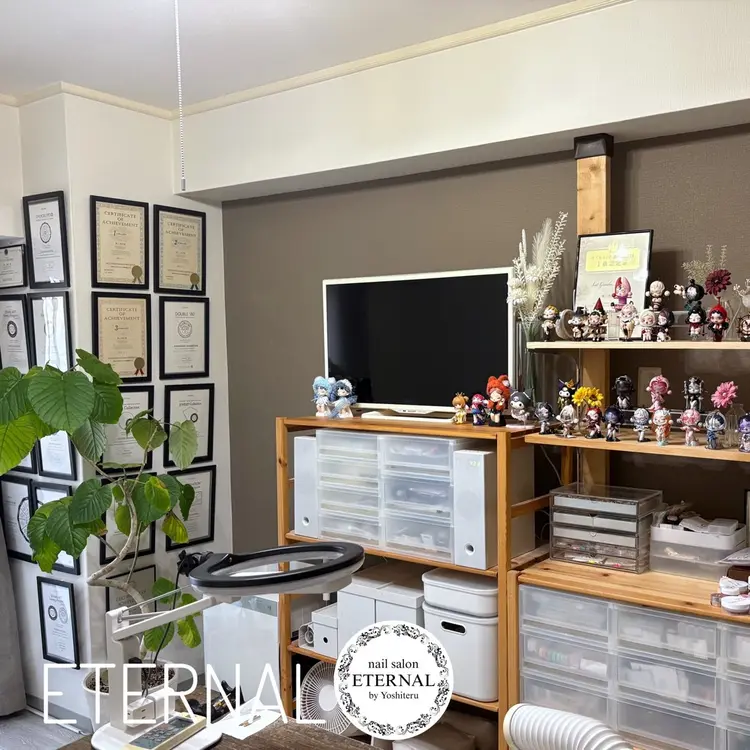 nail salon ETERNALの内観・外観1