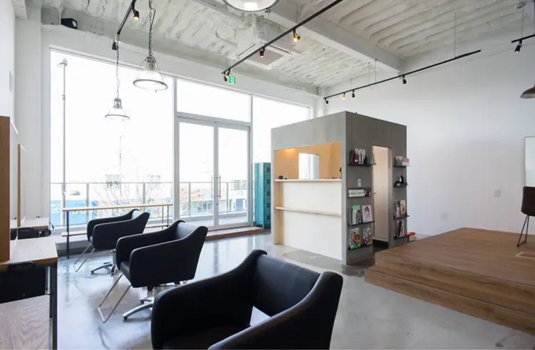 hair design Granz 平成店【ヘアーデザイングランツ】の内観・外観3