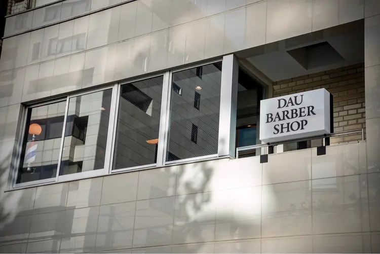 DAU BARBER SHOPの内観・外観1