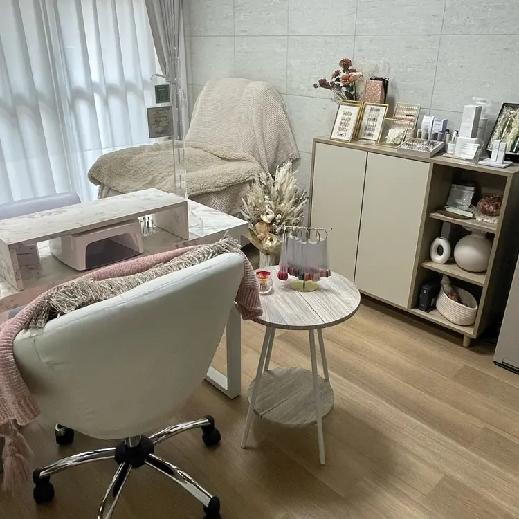 nailsalon L&Kの内観・外観2