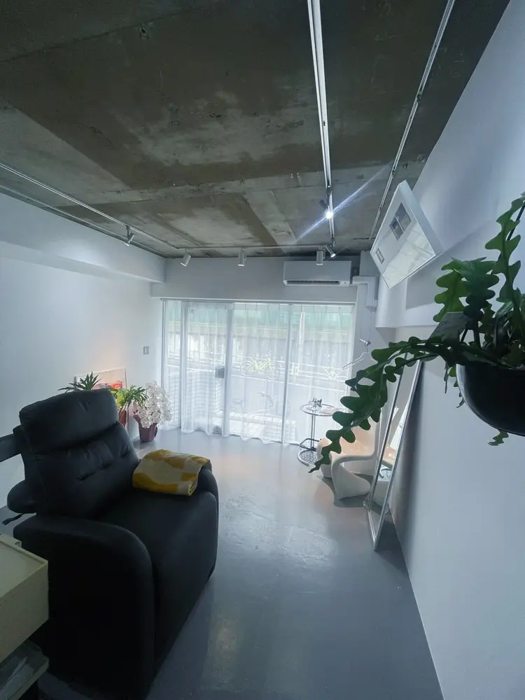 BONDの内観・外観1