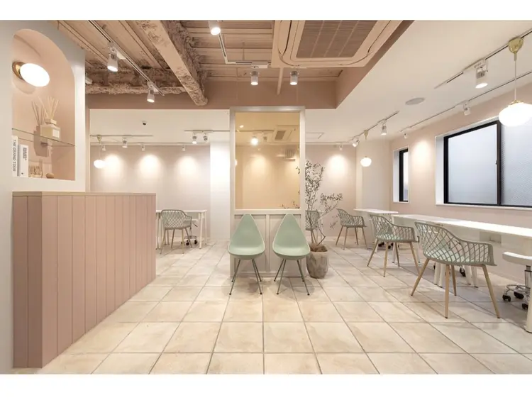 Sheの内観・外観1