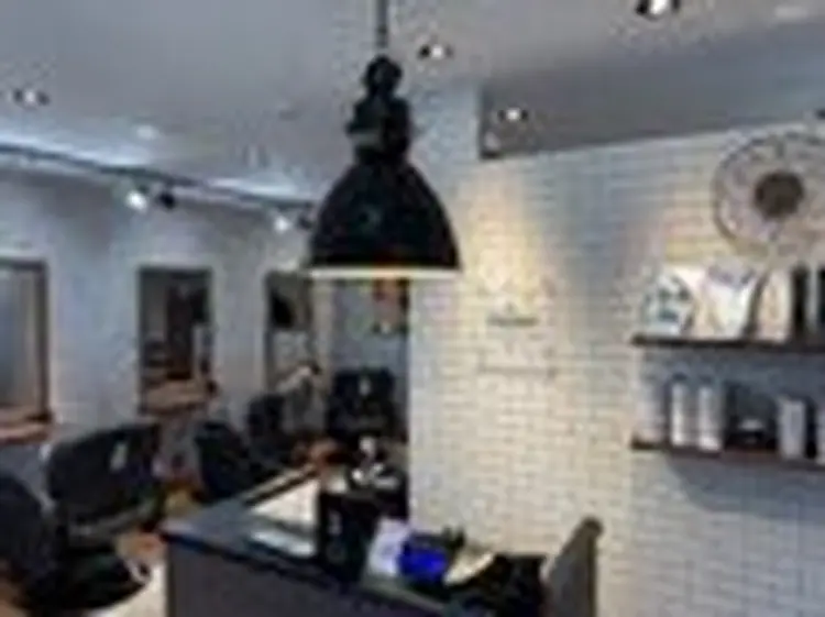 Men's hair Libre Sunnyの内観・外観3