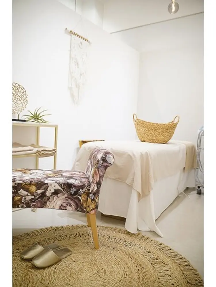 ネイル&アイ　QUEEN&CRIMSONの内観・外観1