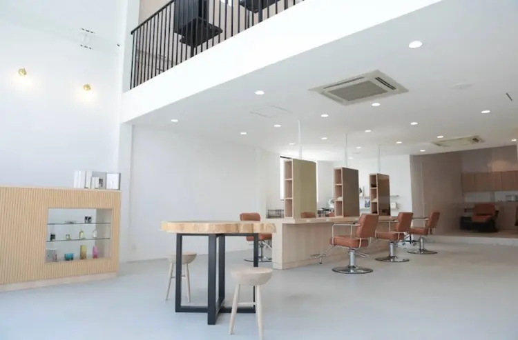 AIMANTの内観・外観2