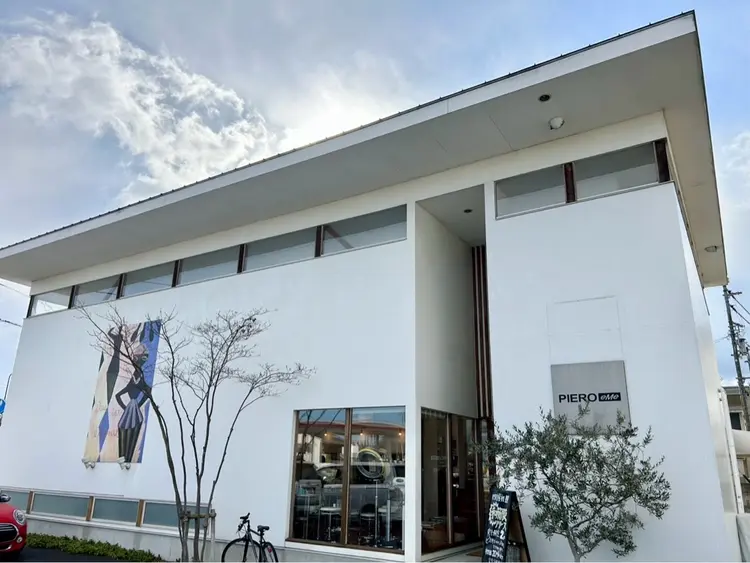 PIERO eMeの内観・外観1