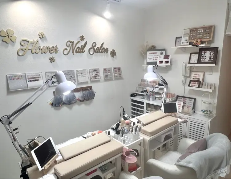 flower nail salonの内観・外観1