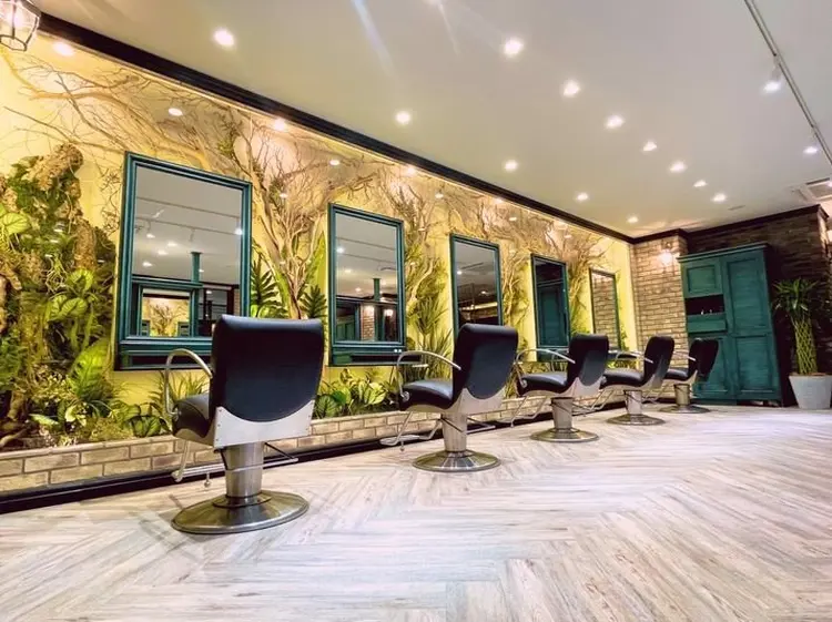 Monan_新宿の内観・外観2