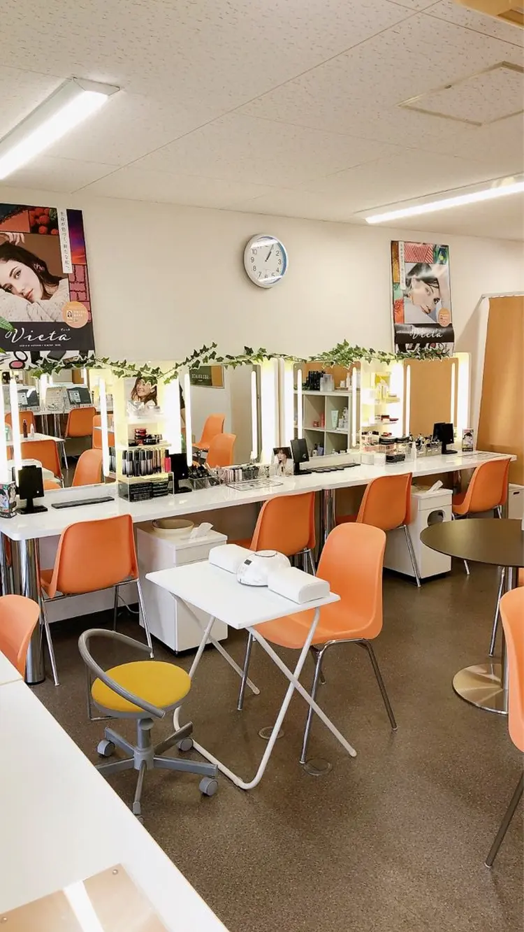 デ・アイム「nail salon MIMIPARUN」の内観・外観2