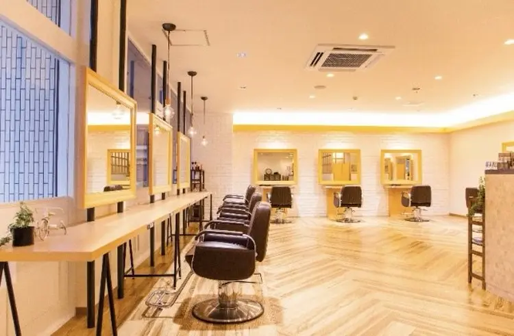 GARDEN es 緑井店の内観・外観2