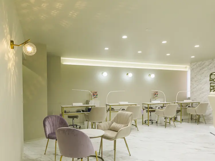 BLOOM NAIL nagoya  伏見店の内観・外観1