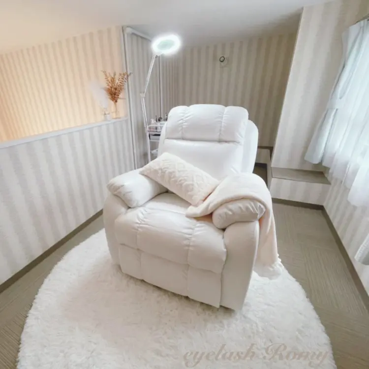 eyelashsalon Romyの内観・外観1