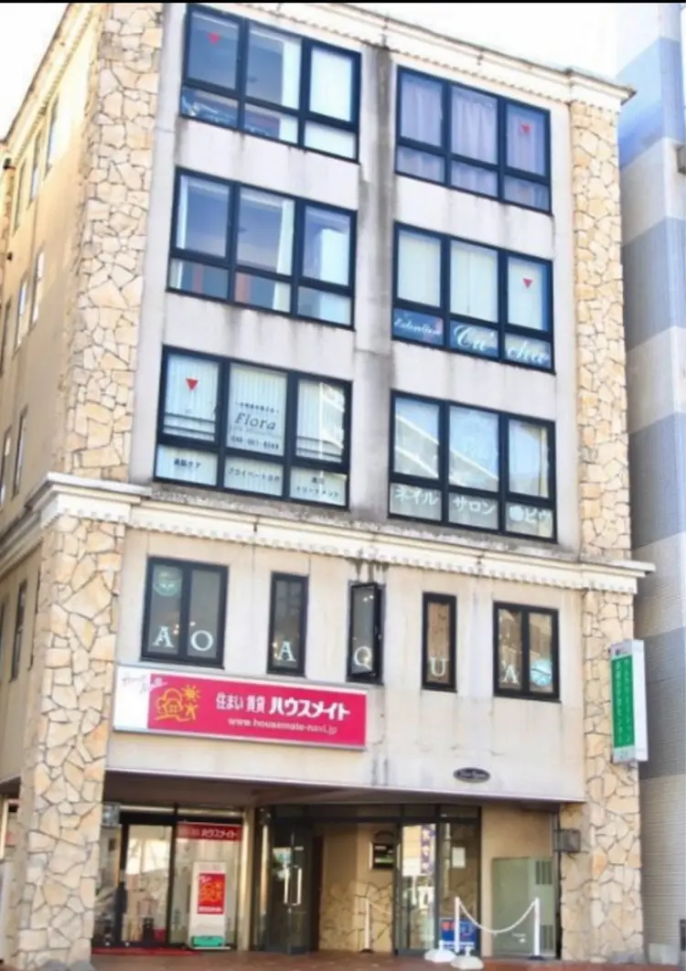 eccoネイル南越谷の内観・外観1