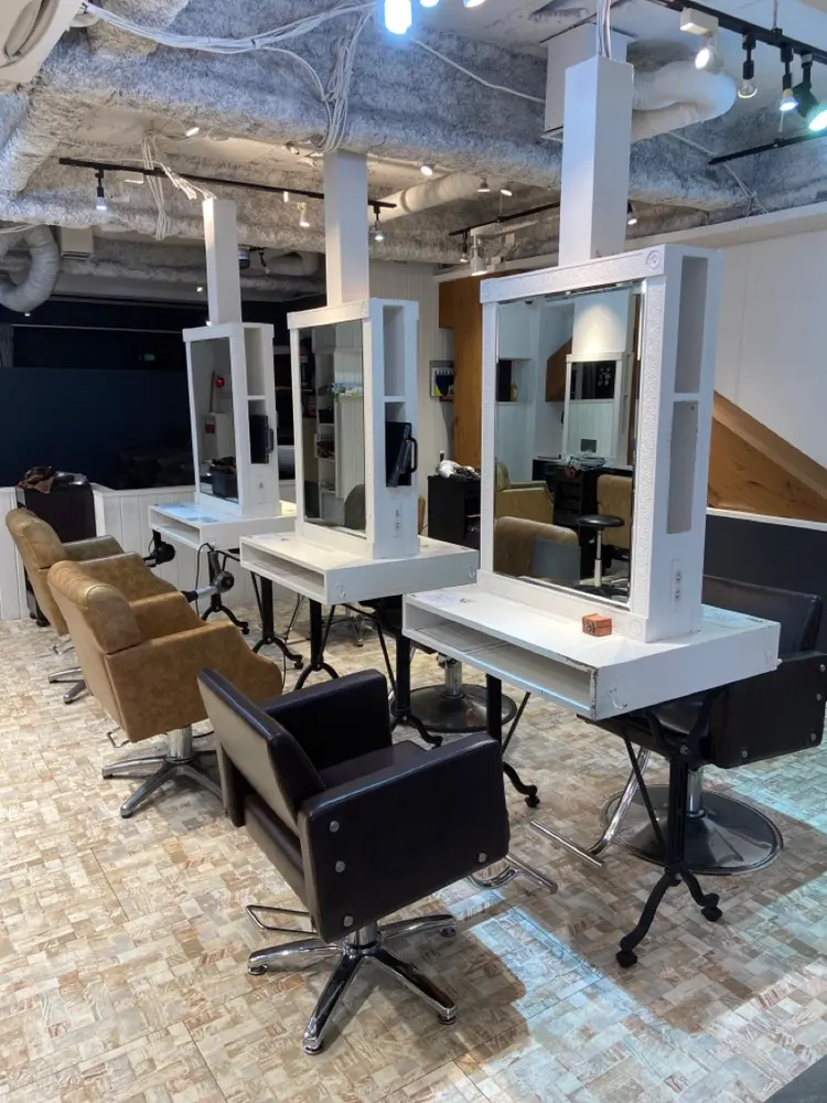 Hair salon Wisteriaの内観・外観2