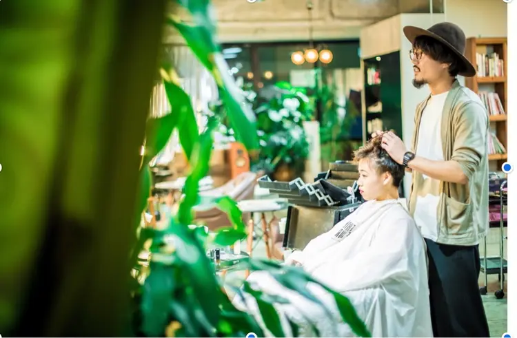 BEHIND THE CURTAINの内観・外観1