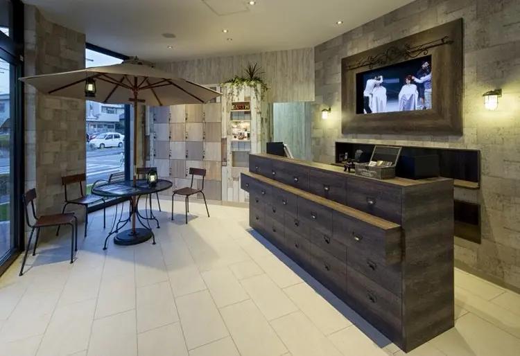 EARTH coiffure beaute小山店の内観・外観1