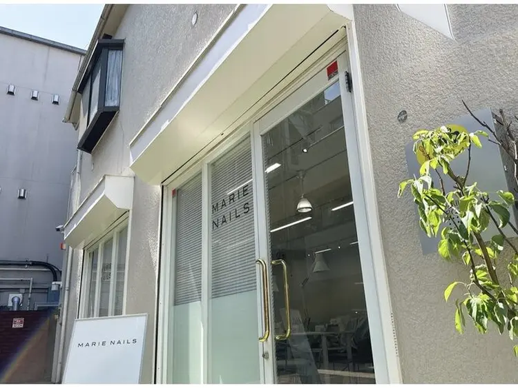 マリーネイルズ青山店の内観・外観1