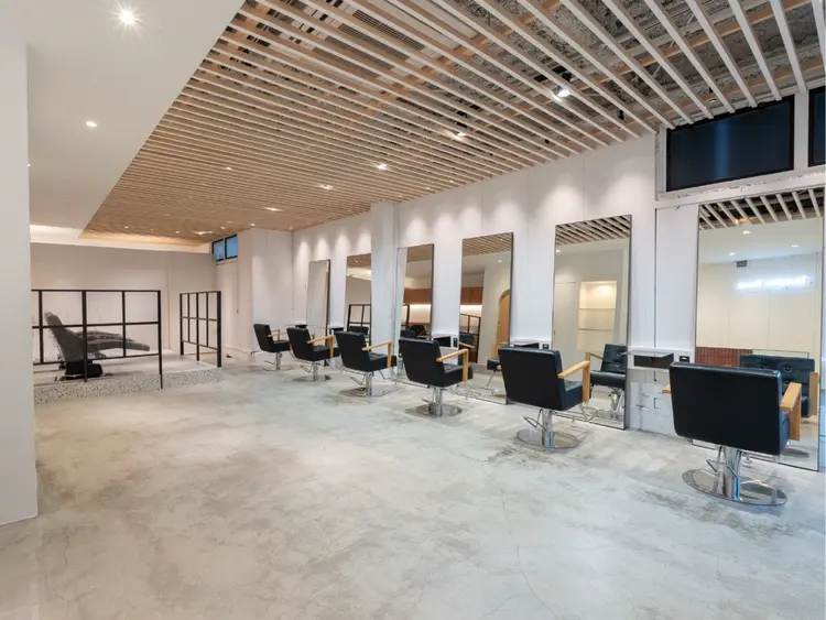 ナンバースリーヘアラウンジ 溝の口店の内観・外観2