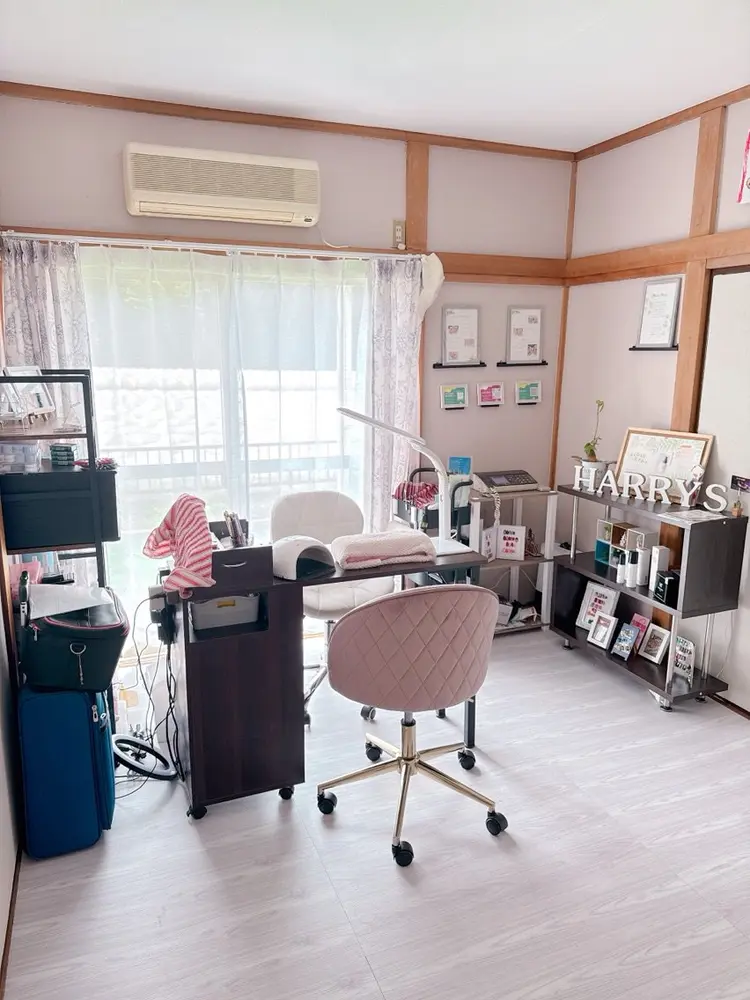ネイルサロン HARRYSの内観・外観1