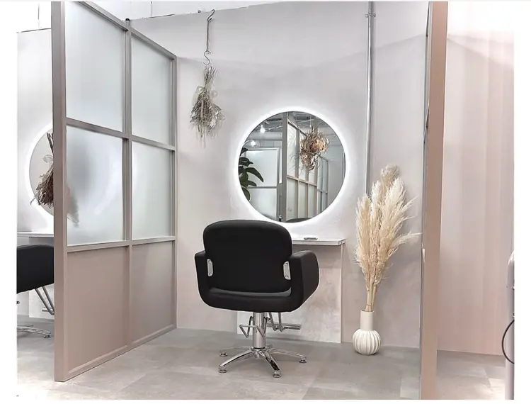 ALLENhair 梅田店の内観・外観2