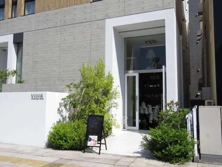 VOIR東静岡店の内観・外観1