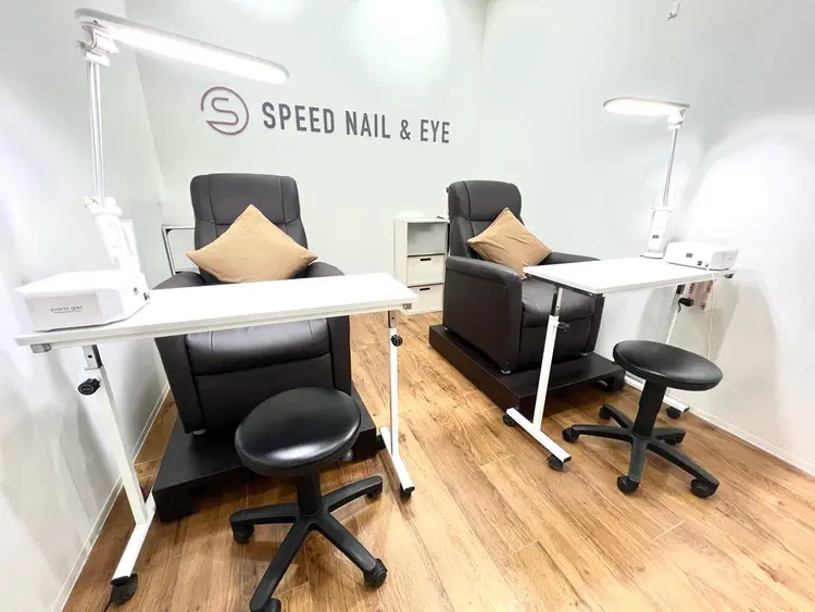 スピードネイル＆アイ宮交シティ店の内観・外観1