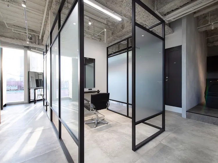 SALOWIN池袋の内観・外観2