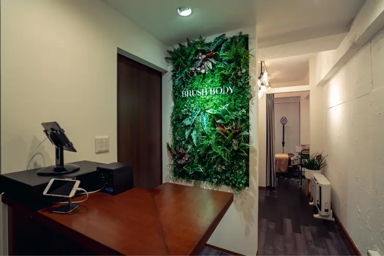 BRUSH  BODYの内観・外観1