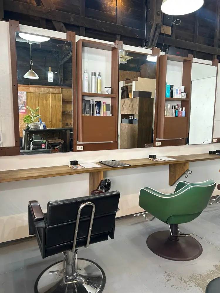 シカクの内観・外観2