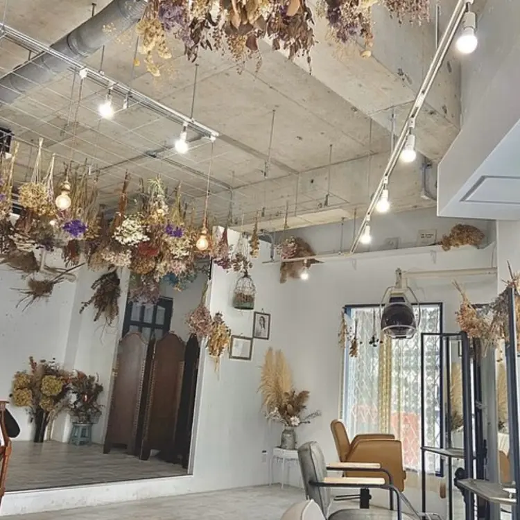 gigi ヘアーワークスの内観・外観2