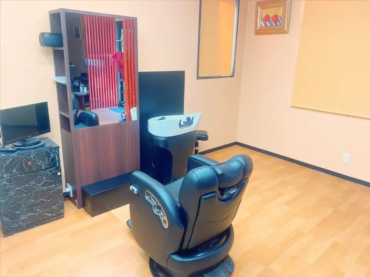 ファミリーサロン平山の内観・外観2