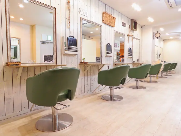 Hair Lounge Belleの内観・外観1