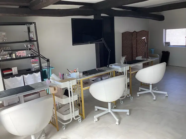 Nail Salon Reposの内観・外観1