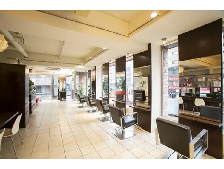 sense Tの内観・外観3