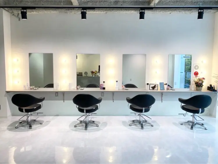 ALL HAIRの内観・外観2