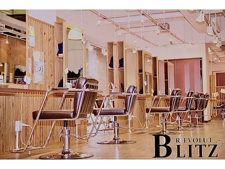 ブリッツレボルトの内観・外観2