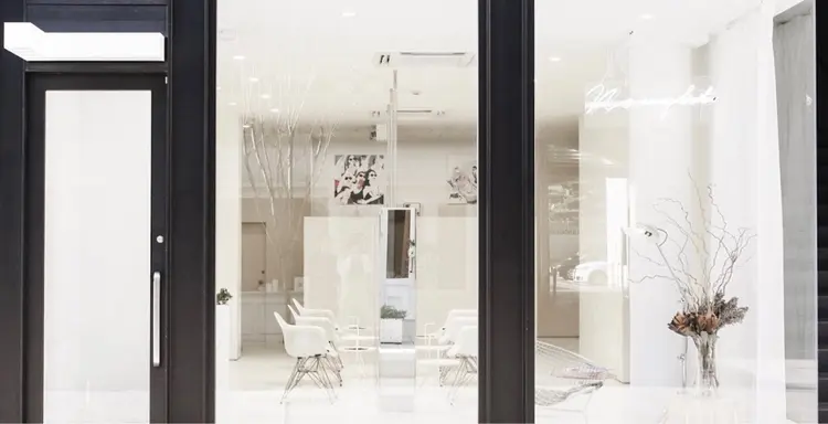 TOTAL BEAUTY BREKの内観・外観1