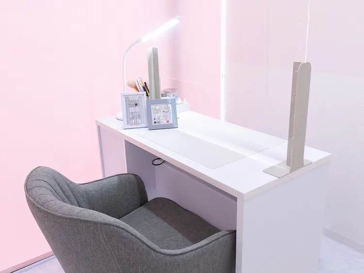 Air+〈plus〉本八幡店の内観・外観2