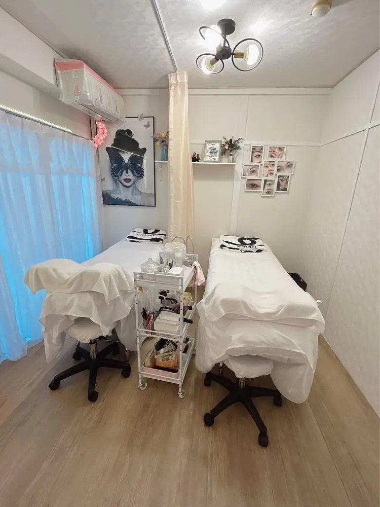 M B Yの内観・外観2