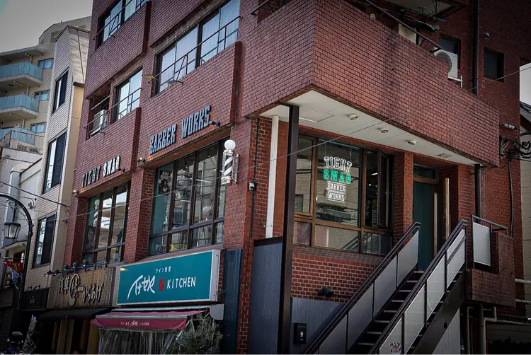 TIGHT SWAG BARBERWORKSの内観・外観1