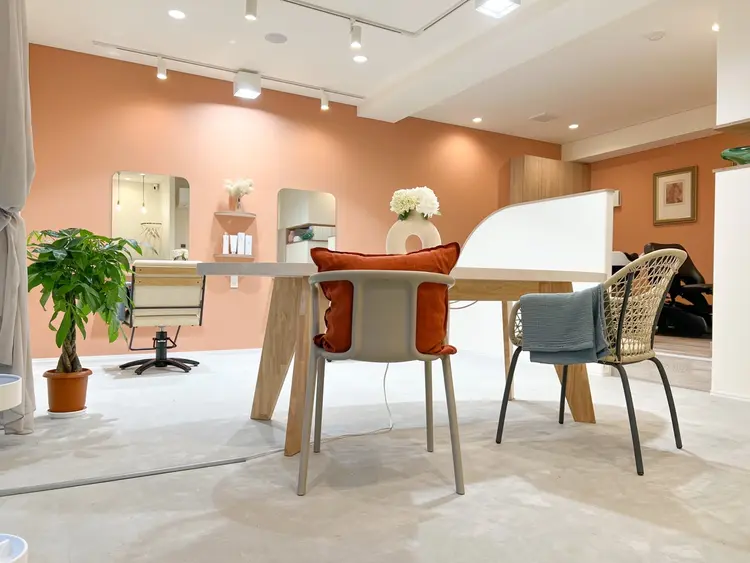 WHOLEの内観・外観2