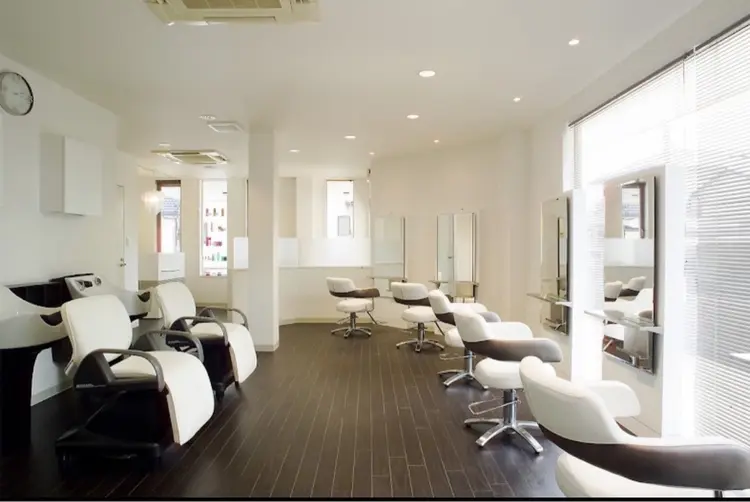 髪質改善&ヘッドスパ FLEUR焼津の内観・外観2