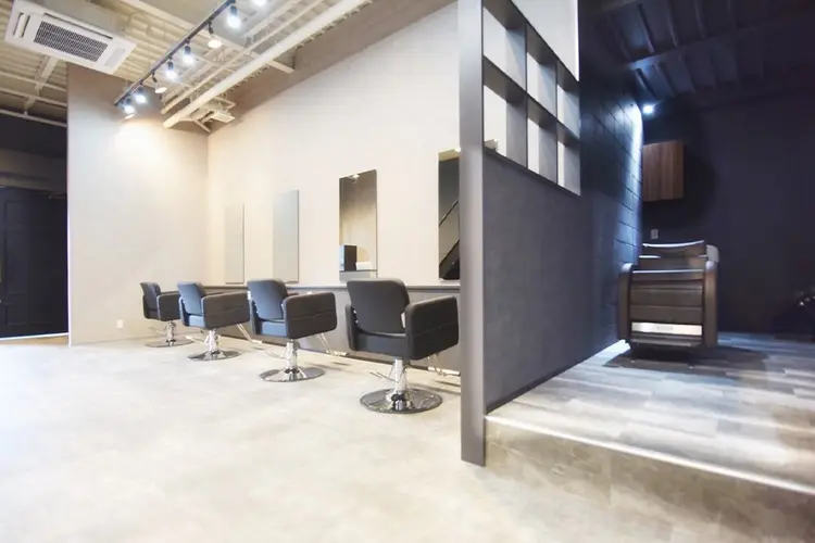 Rootsの内観・外観2