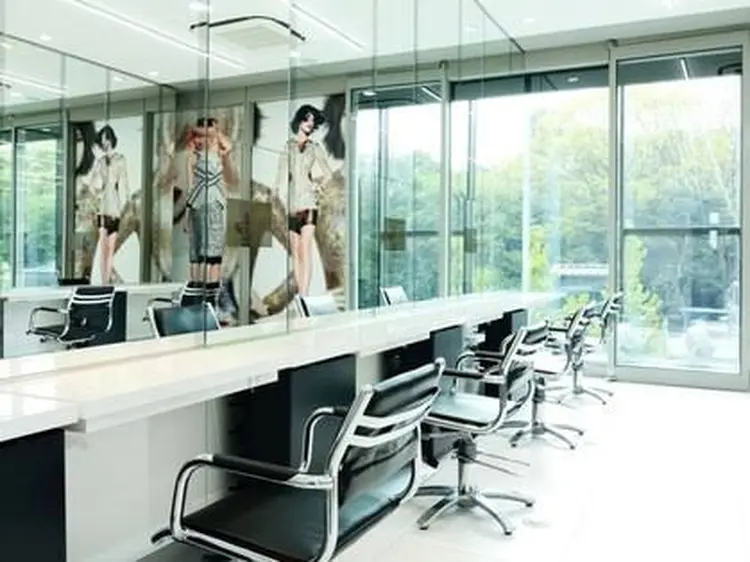 トニーアンドガイの内観・外観2