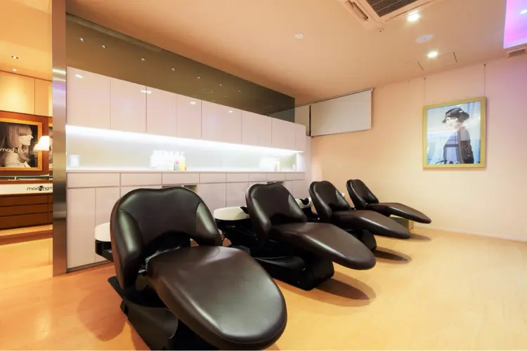 モッズ・ヘア 金沢店の内観・外観3