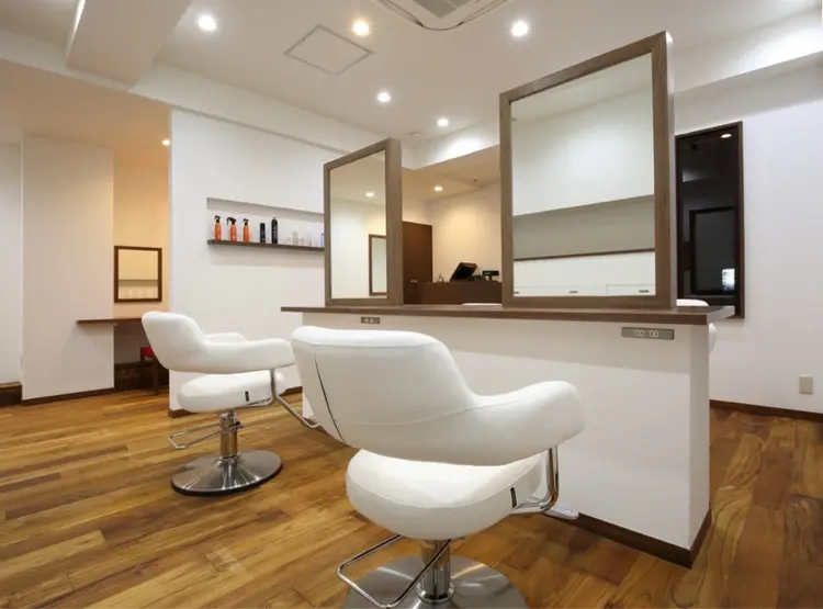 オートクチュールランコントレ西京極店の内観・外観3