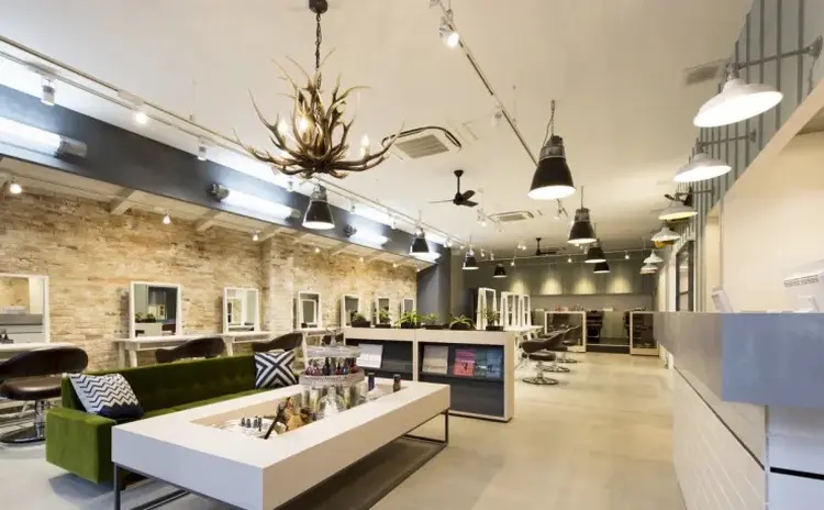 Hair&Make EARTH聖蹟桜ヶ丘店の内観・外観1