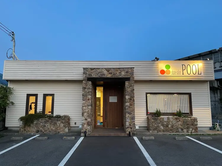 HYGGE by hair 【ﾋｭｯｹﾞﾊﾞｲﾍｱ】の内観・外観1