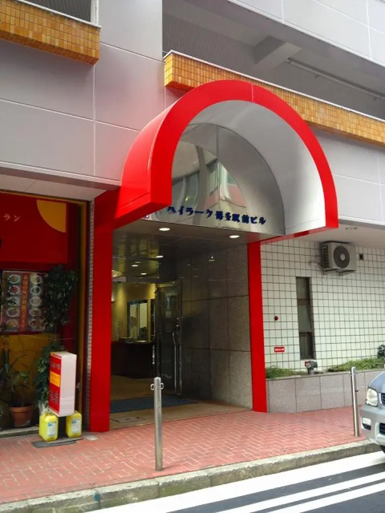 Ocpis博多店ホワイトニングサロンの内観・外観2