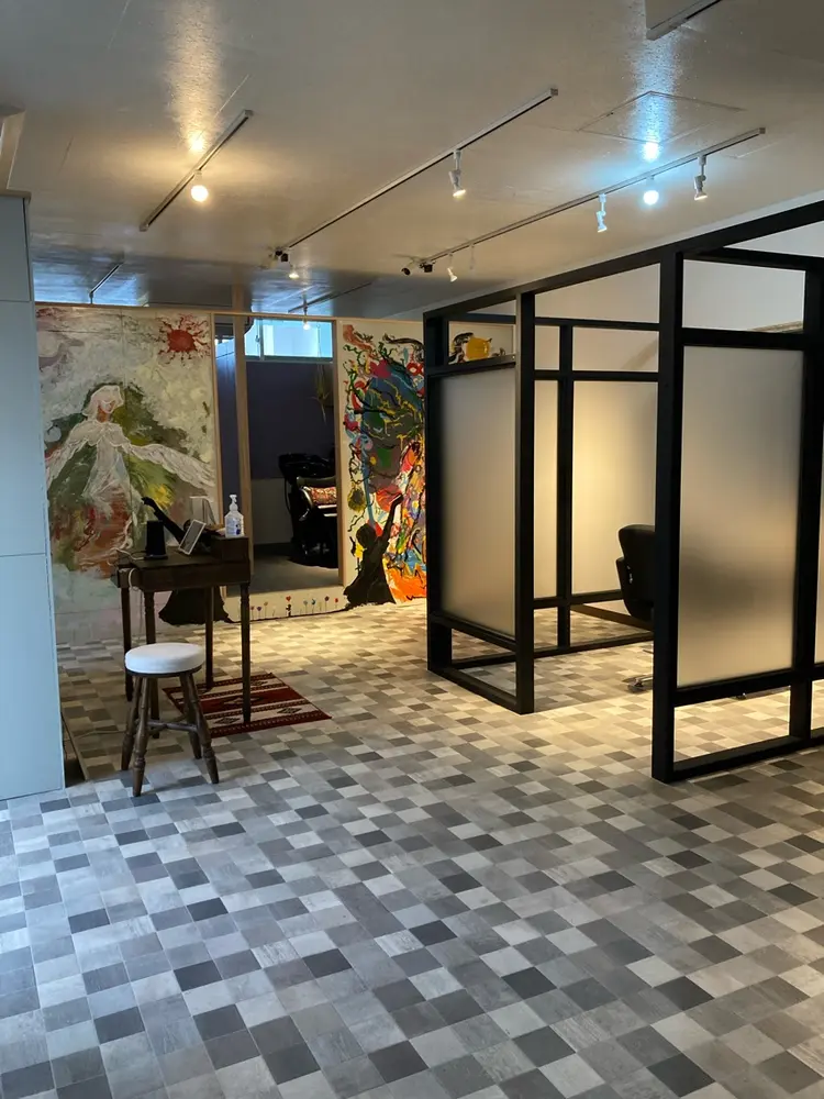 Holidays share salon 曙店の内観・外観1